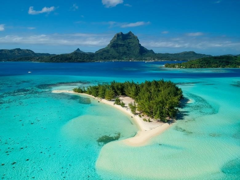 1. Polynesia thuộc Pháp, Bora Bora.