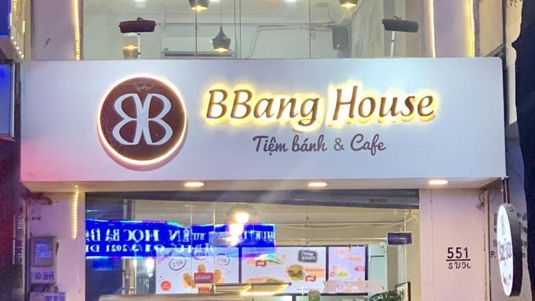 9. Tiệm bánh và cafe Hàn Quốc có tên là BBang House.