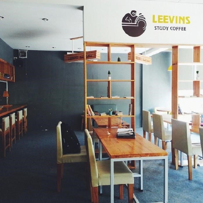 5. Book Cafe Đà Nẵng phục vụ cà phê Leevin study.